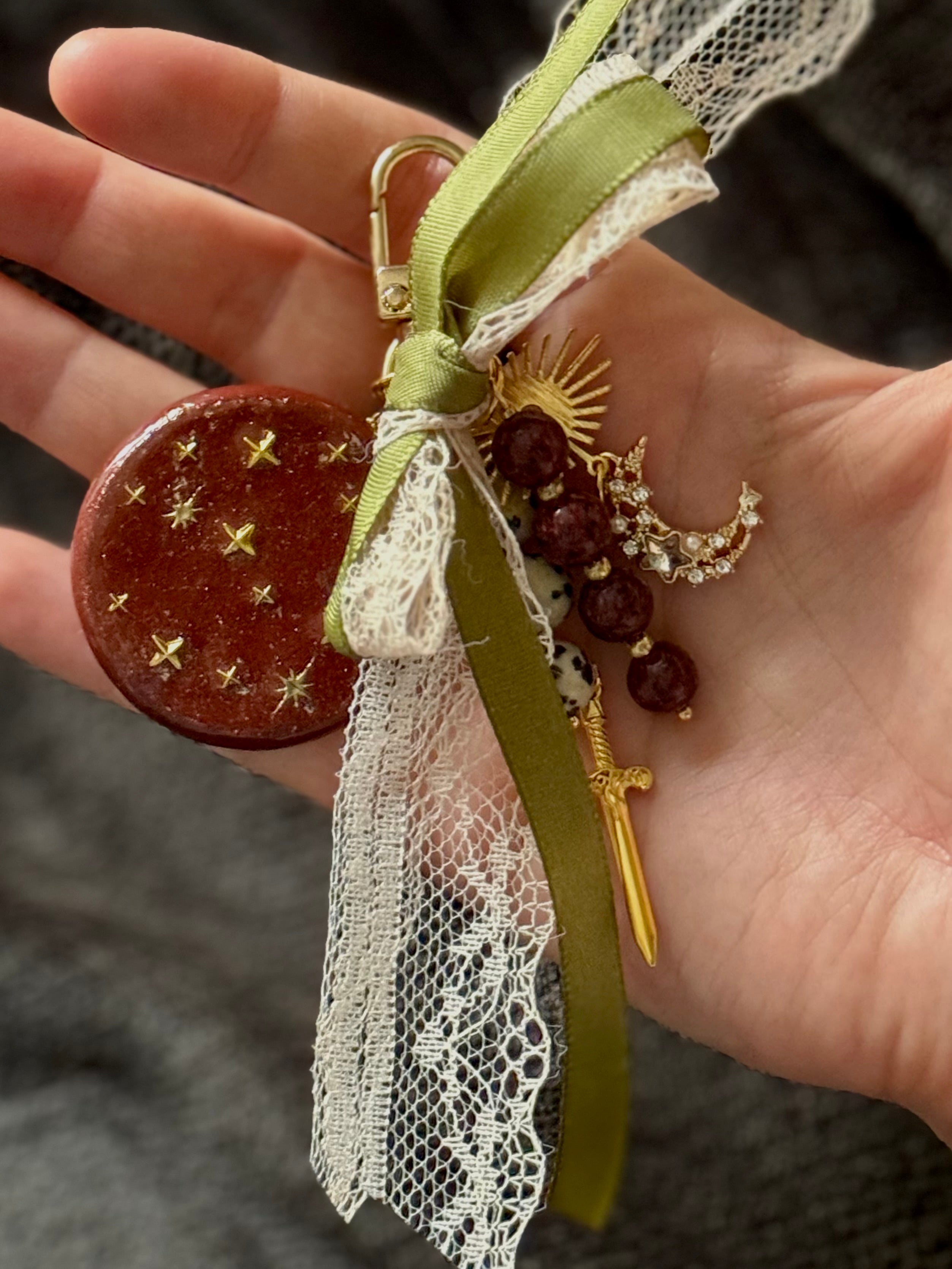 Enchanted Collection | Handbemalte Holz-Bag Charms/Schlüsselanhänger | verschiedene Designs | Handmade by Creative Studio Anni