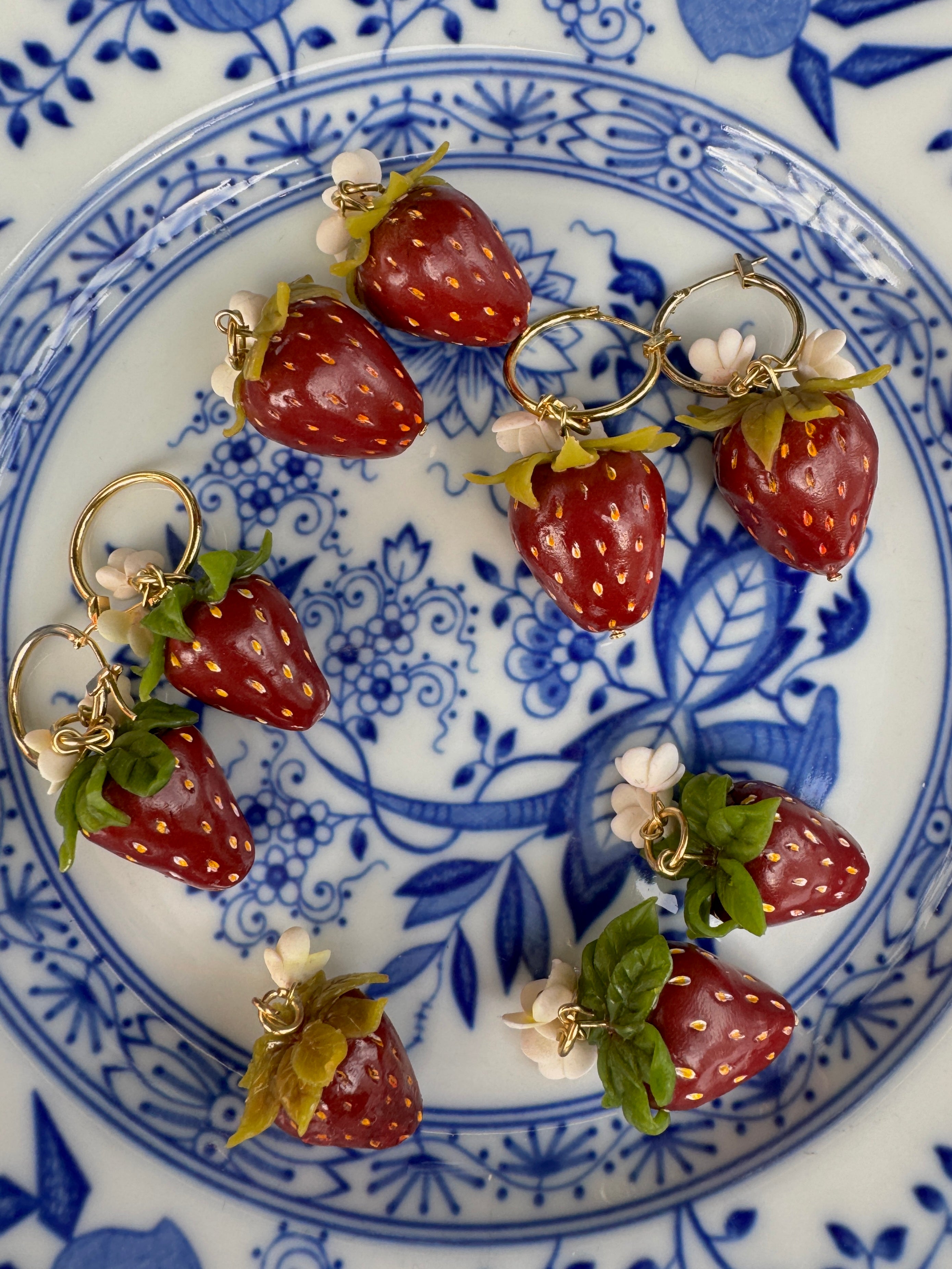 Strawberries | Statement Ohrringe aus Polymer Clay | Creative Studio Anni
