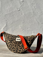 Handgemachte Umhängetasche (small) | Leo | Upcycling | Einzelstück von Creative Studio Anni