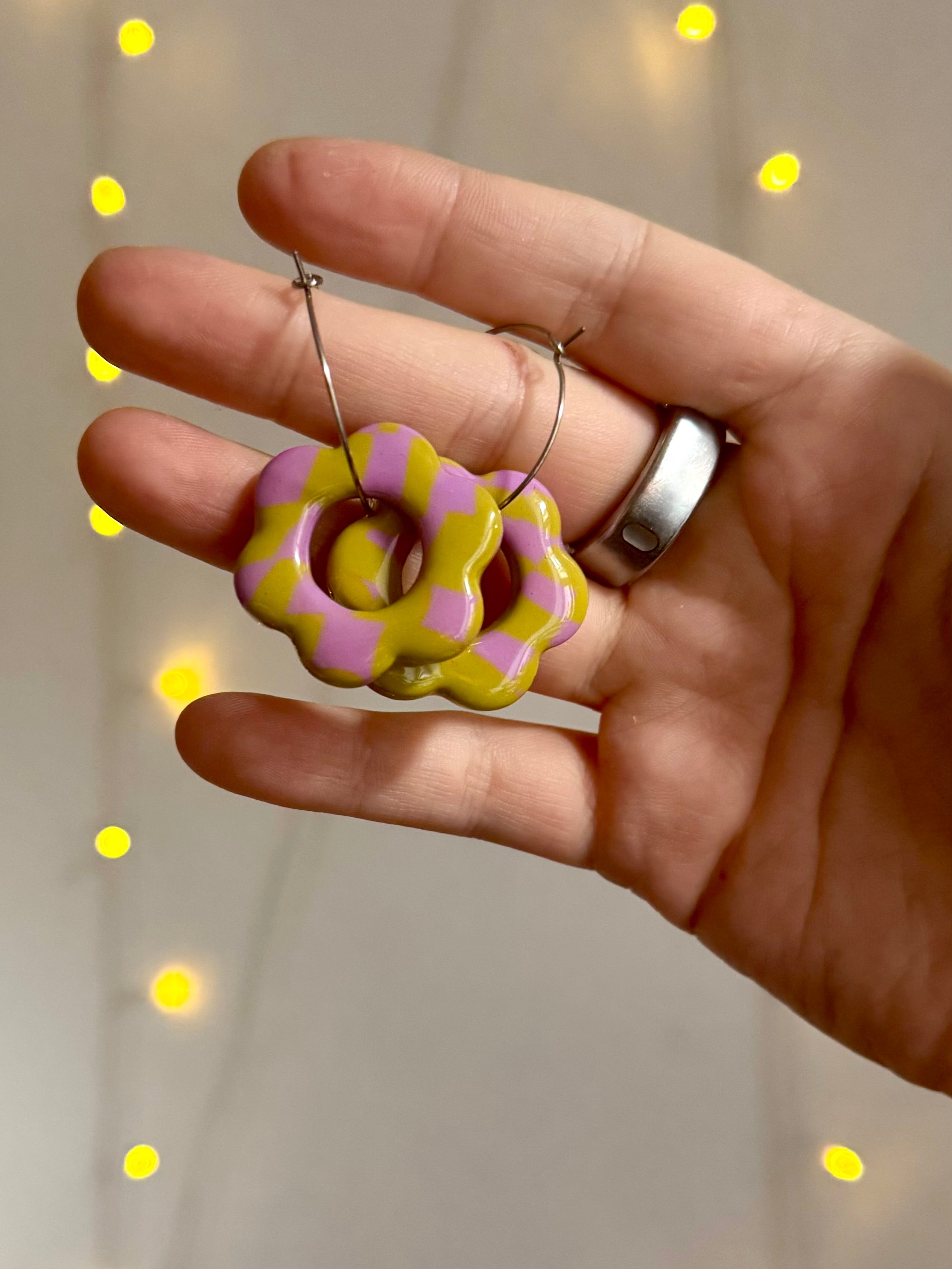 Vivid Bloom | Statement Ohrringe aus Polymer Clay | Lila & Grün | Creative Studio Anni