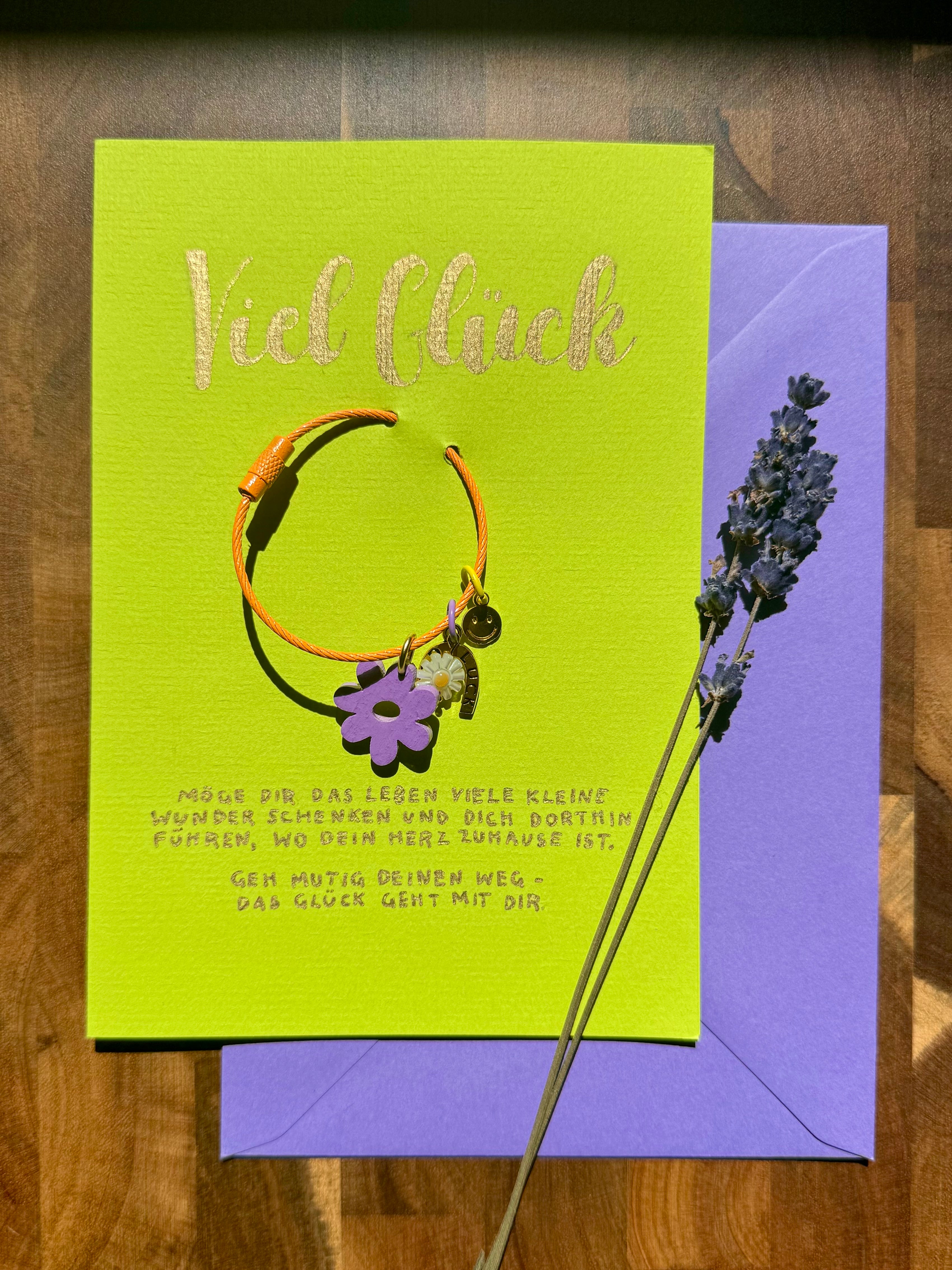 Viel Glück | Handbemalte Grußkarte mit Anhänger, Umschlag & Einleger für Geburtstage und besondere Momente | B6 Format