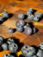 Blueberries | Statement Ohrringe aus Polymer Clay | Creative Studio Anni