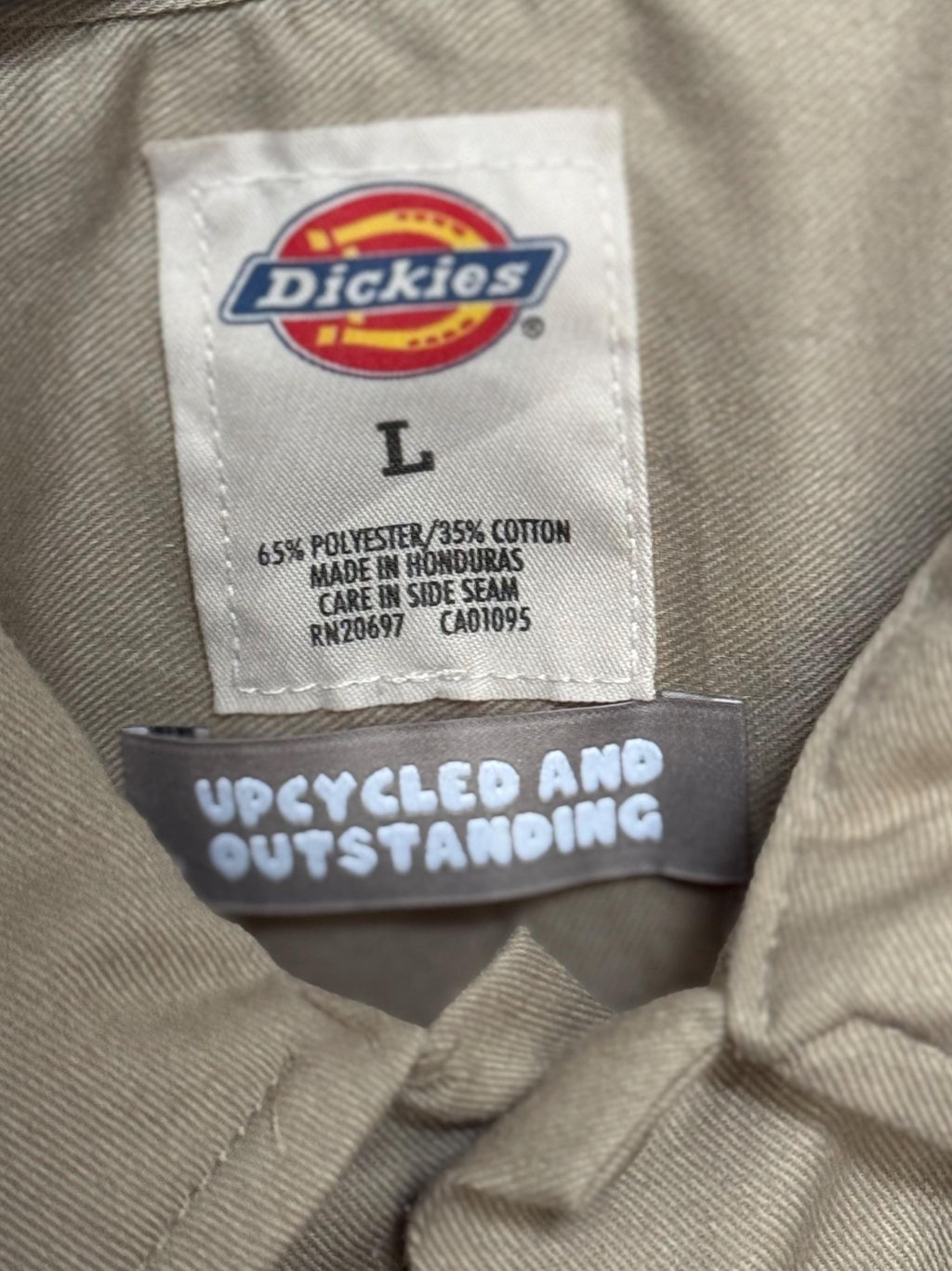 Groovy Coffee Company | Liebevoll handbemaltes Secondhand Dickies Hemd (upcycling) | Handgemachtes Einzelstück von Creative Studio Anniway