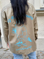 Groovy Coffee Company | Liebevoll handbemaltes Secondhand Dickies Hemd (upcycling) | Handgemachtes Einzelstück von Creative Studio Anniway