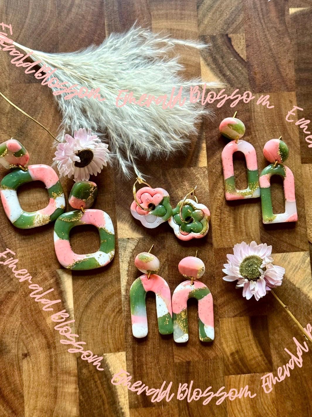 Emerald Blossom Collection | Statement Ohrringe aus Polymer Clay | Grün & Rosa | Creative Studio Anni