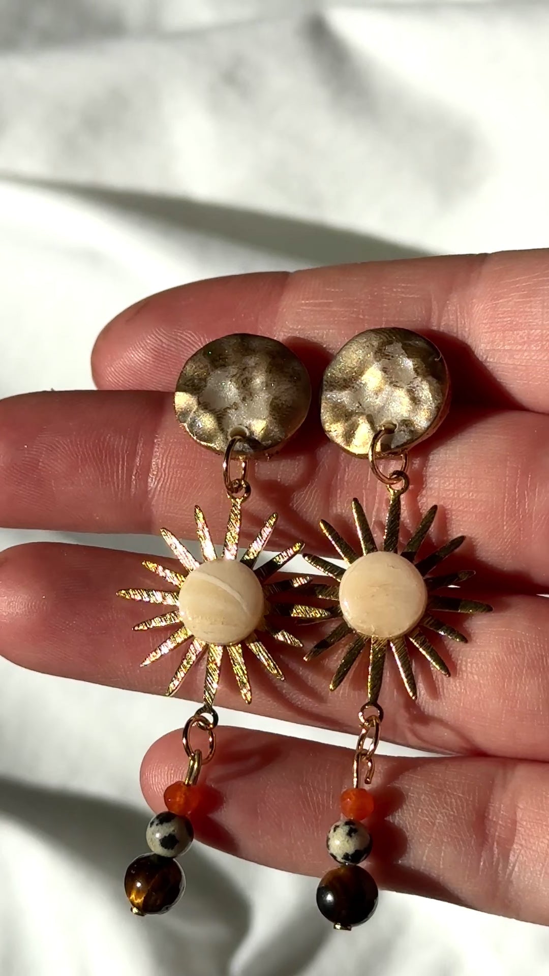 Dearest gentle Reader Collection | Statement Ohrringe aus Polymer Clay | Creative Studio Anni